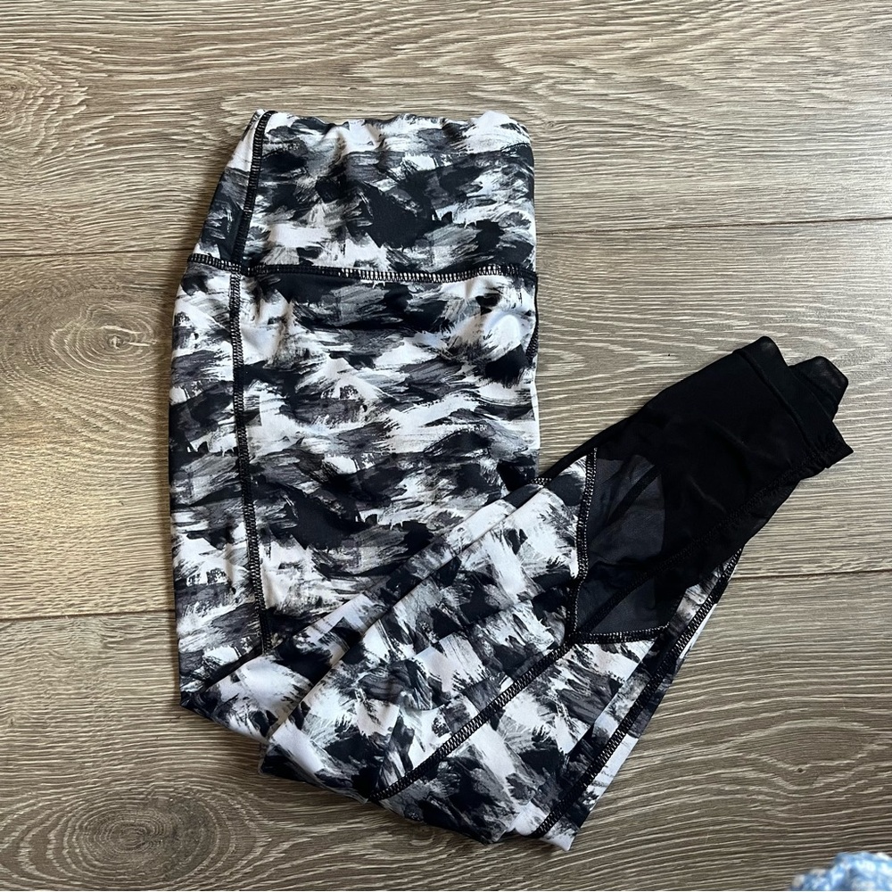 Pro Player Black and White Leggings